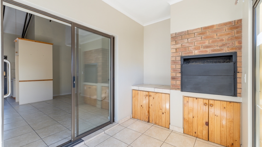 2 Bedroom Property for Sale in Blue Mountain Village Western Cape